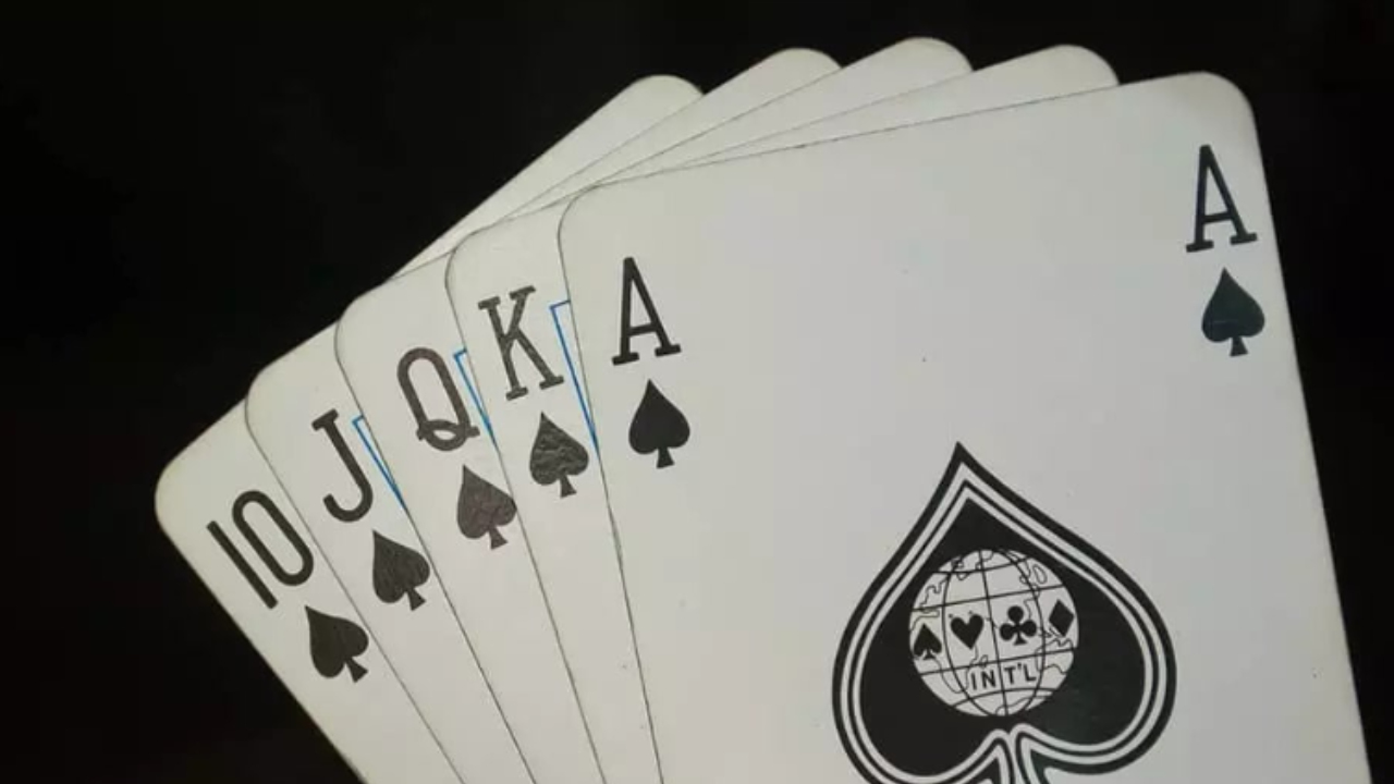 Read more about the article Boost Your Poker Game with FreePrintableInc’s Poker Hands Chart